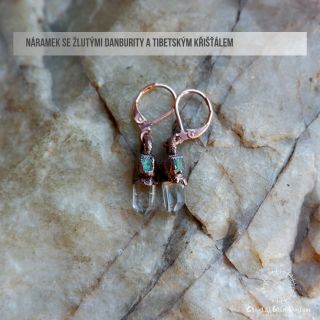 Náušnice s křišťálem a smaragdem Otevřete se léčitelským schopnostem, které má pro Vás přichystaná Vaše duše a o kterých...