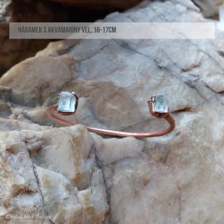 Náramek s akvamaríny vel. 16-17cm O akvamarínu se říká, že zvyšuje toleranci, je skvělý pro horké hlavy, kterým dodává...