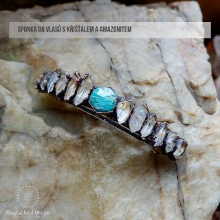 Sponka do vlasů s křišťálem a amazonitem Spony do vlasů s minerály jsou nejen krásnou ozdobou, ale také ovlivňují čakry a...