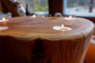 Akátový svícen (ve tvaru ❤) Akát je symbolem harmonie a vnitřní rovnováhy. Uklidňuje mysl, naplňuje srdce vděčností a...