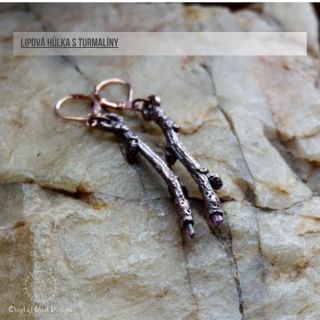 Lipová hůlka s turmalíny Lípa je stromem, který v nás probouzí nepodmíněnou lásku jak k sobě, tak i k ostatním. Ve spojení...